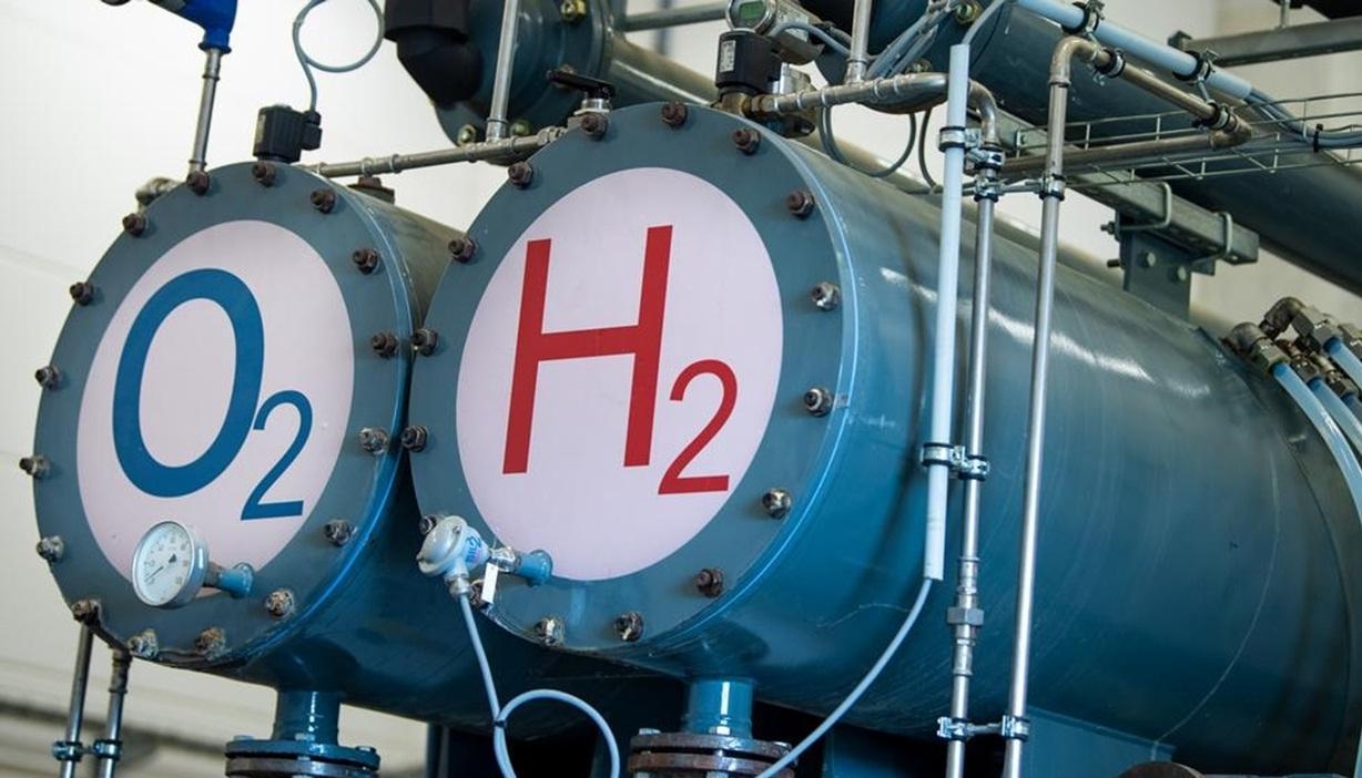 Photo of tanks with Oxygen and Hydrogen